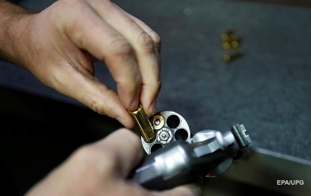 Надання права на зброю підтримують 58% українців - опитування