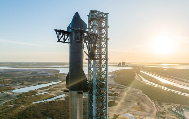 Маск назвав терміни готовності ракети Starship до першого запуску
