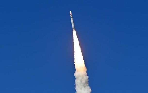 Китай вперше запустив ракету-носій Ліцзянь-1
