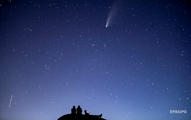 Повз Землю пролетіла гігантська комета, яка потрапила у прямий ефір