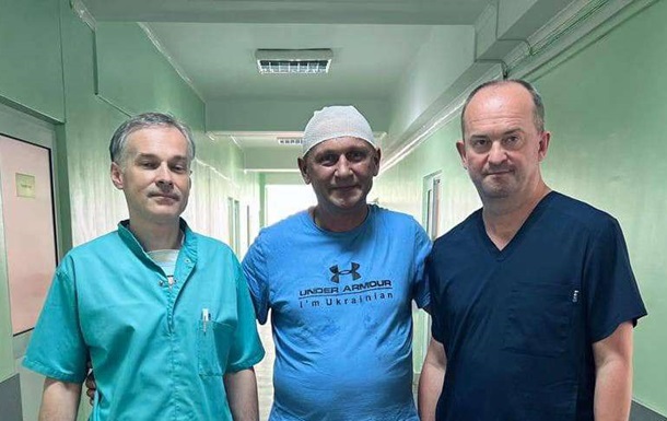 У Львові 53-річному чоловікові видалили гігантську пухлину мозку
