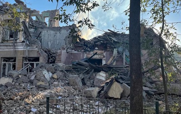 На Донеччині зруйновано ще одну школу