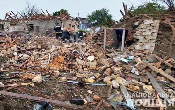 Обстріли Миколаївської області: пошкоджено 60 будинків, є жертви