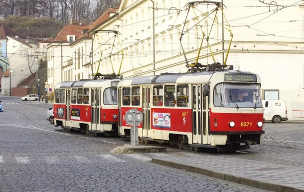 Прага подарує Україні списані трамваї та автобуси