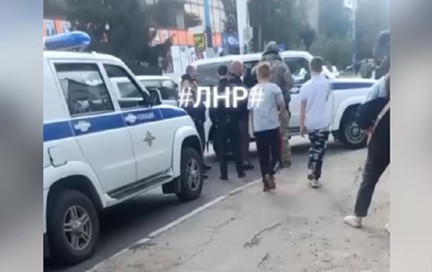 У Луганську мобілізовані бунтують проти відправлення на фронт  ДНР 