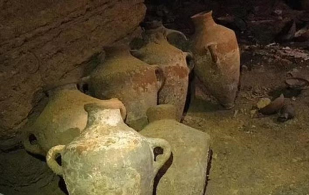 В Ізраїлі виявлено стародавню незайману археологами печеру