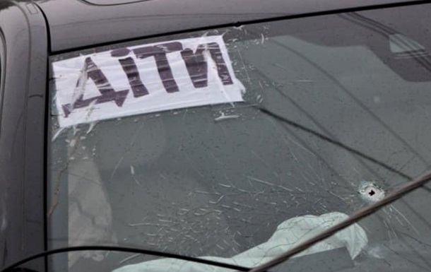 Військові РФ обстріляли цивільний автомобіль на Херсонщині
