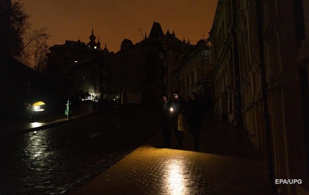 По всій Україні плануються погодинні відключення світла