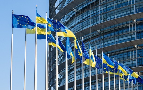 Україна отримає першу виплату з €18 млрд у січні – Єврокомісія