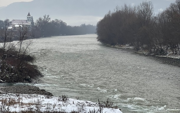 На березі річки на кордоні з Румунією знайшли тіло чоловіка
