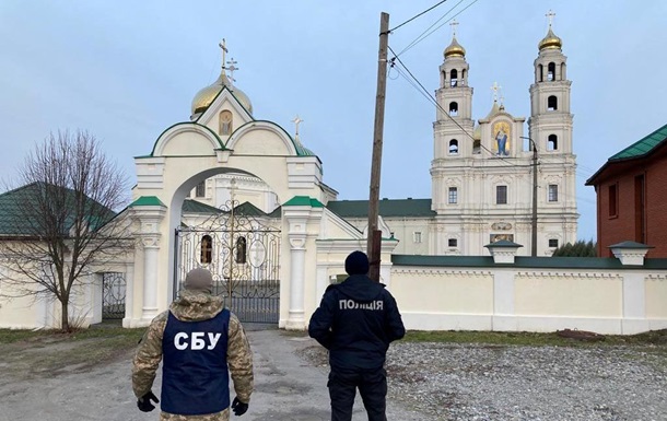 СБУ обшукує храми УПЦ МП у Хмельницькій області