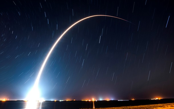 SpaceX запускає першу партію супутників Starlink другого покоління