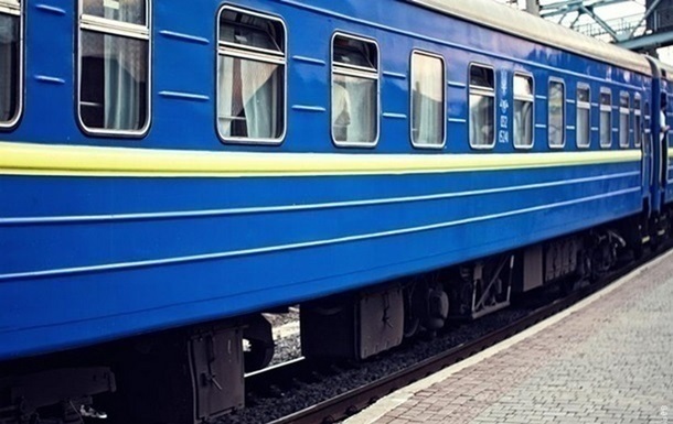 Три потяги затримуються через негоду та ДТП - Укрзалізниця