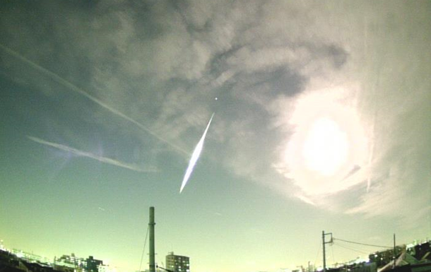 У Японії камери зафіксували падіння яскравого метеорита