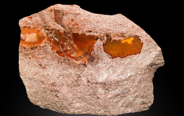 Марсохід Curiosity знайшов дорогоцінний камінь