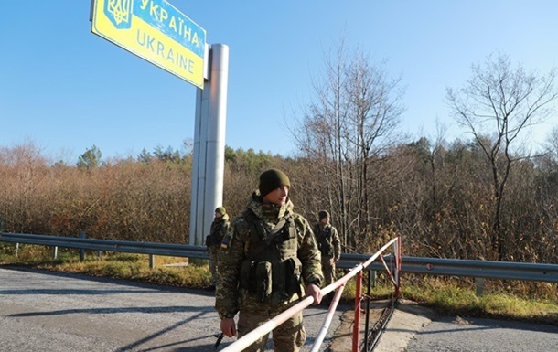 На кордоні з Україною у Білорусі РФ тримає близько 10 тис військових - ДПСУ
