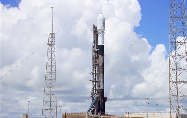 SpaceX вивела на орбіту 40 супутників OneWeb