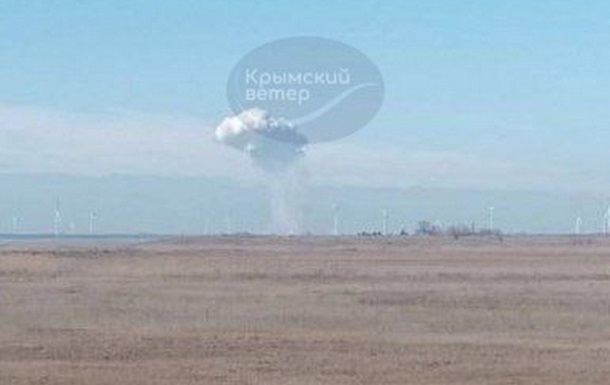 Біля військової частини в Криму прогримів вибух: є різні  версії 