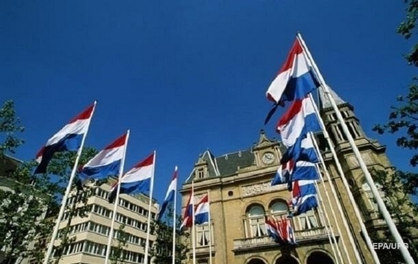 Нідерланди висилають 17 російських дипломатів