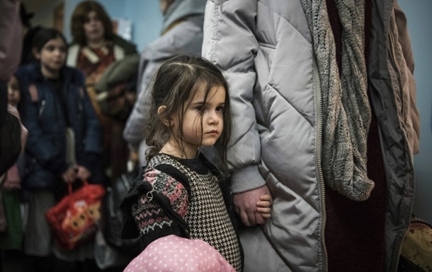 Росія  перевиховує  тисячі українських дітей - The Guardian