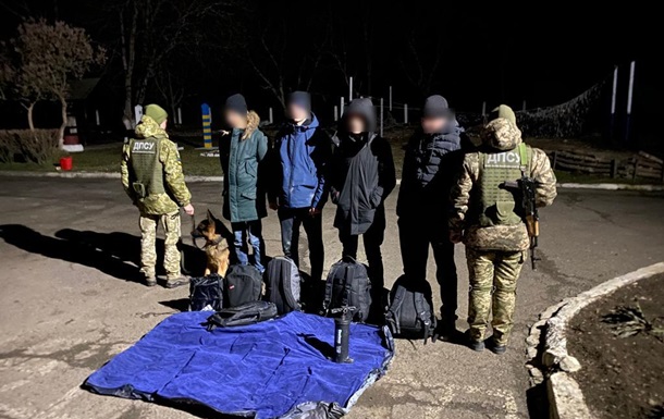 Затримані ухильники, які прагнули потрапити до Румунії на надувному матраці