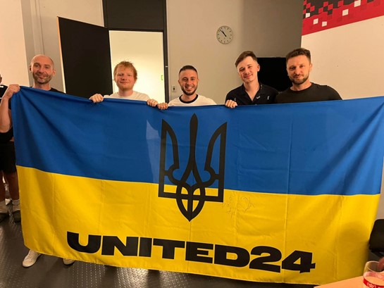 Ед Ширан та гурт «Антитіла» після концерту у Варшаві