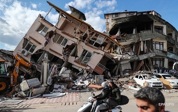 Зростає кількість жертв землетрусів у Туреччині