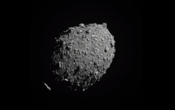 Хабл показав зіткнення DART з астероїдом
