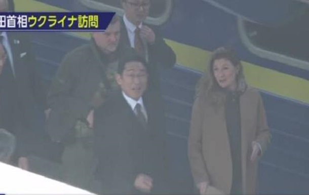 Прем єр-міністр Японії прибув до Києва
