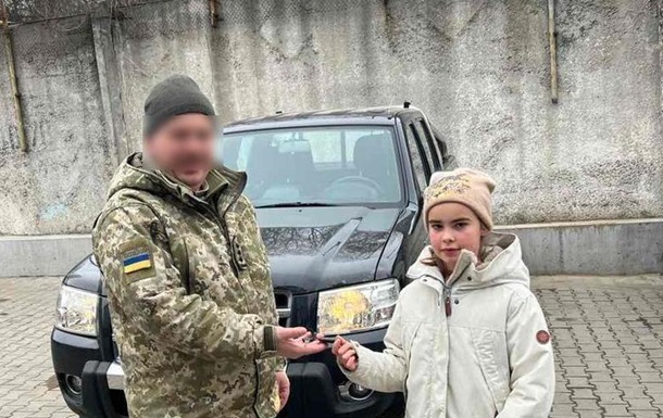 Школярка з Черкащини передала 120 тисяч грн на позашляховик для ДПСУ
