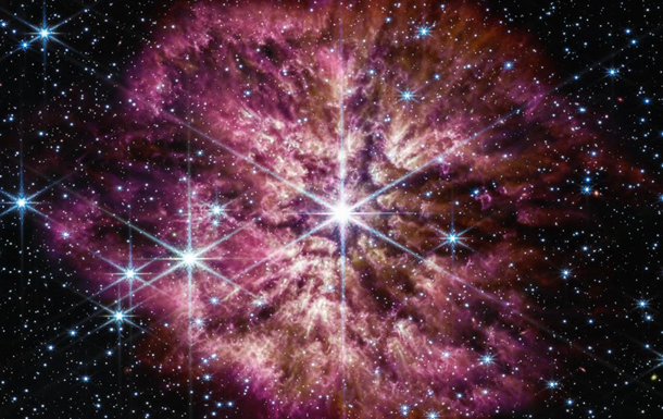 Телескоп Джеймса Вебба показав перетворення зірки на наднову