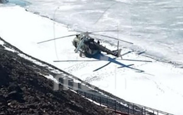 У РФ заявили про аварійне приземлення вертольота Мі-8