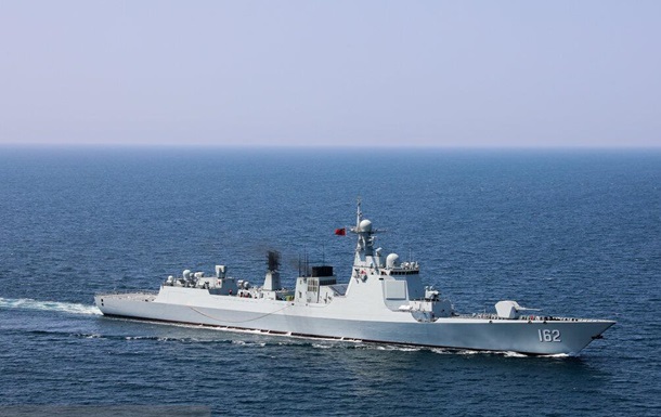 Китай евакуював на військових кораблях більше тисячі людей із Судану