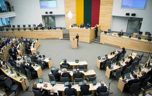 Парламент Литви ухвалив резолюцію про запрошення України до НАТО