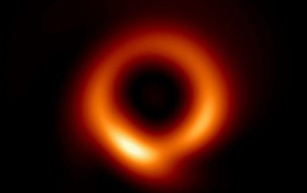Штучний інтелект покращив якість зображення чорної діри