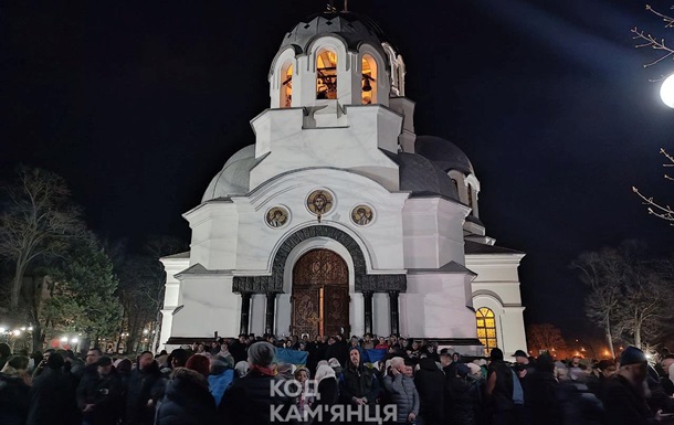 У Кам янці-Подільському відбулися сутички біля храму УПЦ МП