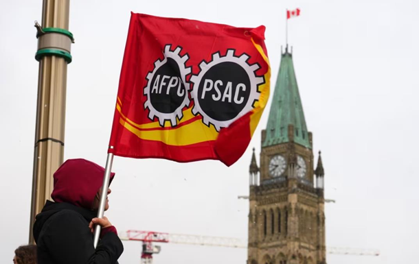 У Канаді сотні тисяч держслужбовців вийшли на страйк