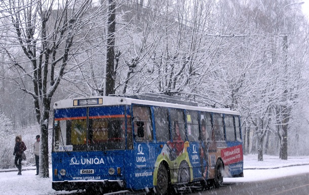 У Тернополі через негоду призупинили рух тролейбусів