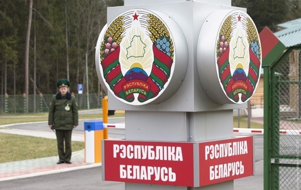 На кордоні з Білоруссю встановили нові білборди та увімкнули гімн України