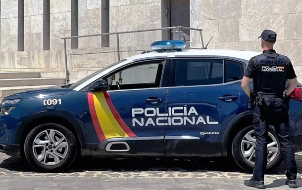 Поліція Іспанії перехопила рибальське судно з 1,5 тонн кокаїну