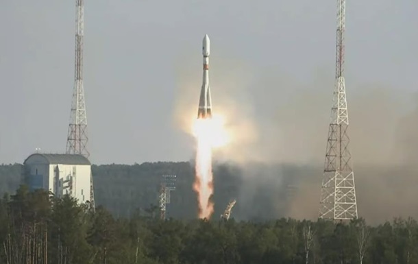Росія запустила ракету Союз із новітнім супутником
