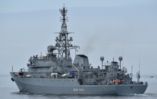 Розвідувальний корабель РФ атакували три морські дрони - ЗМІ