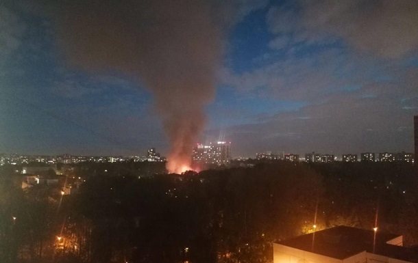 У Москві чергова пожежа: палає адмінбудівля