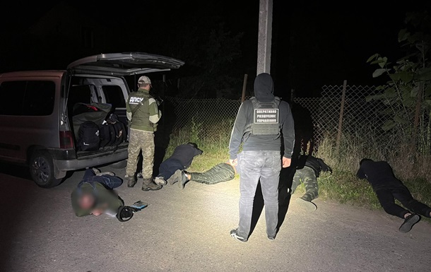 Біля кордону з Угорщиною затримали переправників з ухилянтами