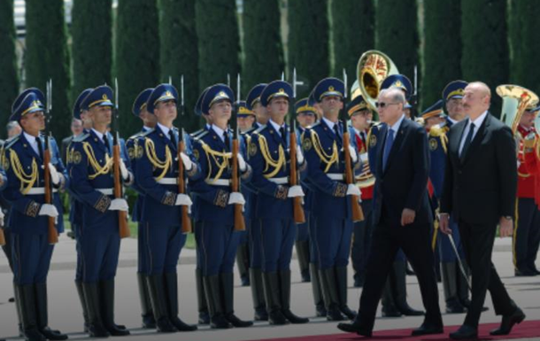Ердоган прибув з візитом в Азербайджан 