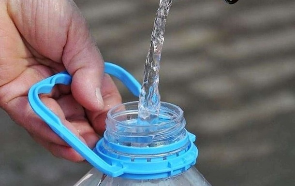 У Миколаєві понад 20 точок видачі питної води призупинили роботу