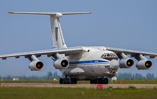 В Білорусі сіли п’ять транспортних літаків РФ