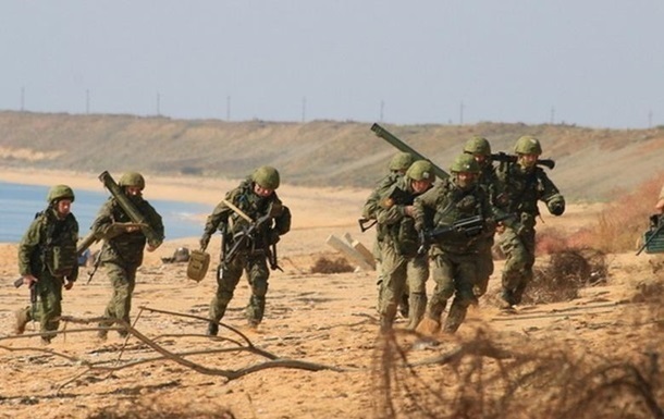 Окупанти проведуть навчання військових у Феодосії та Армянську