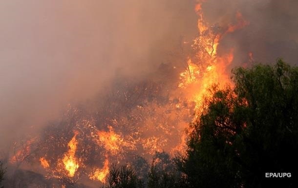У Канаді вирують лісові пожежі, до гасіння залучили армію