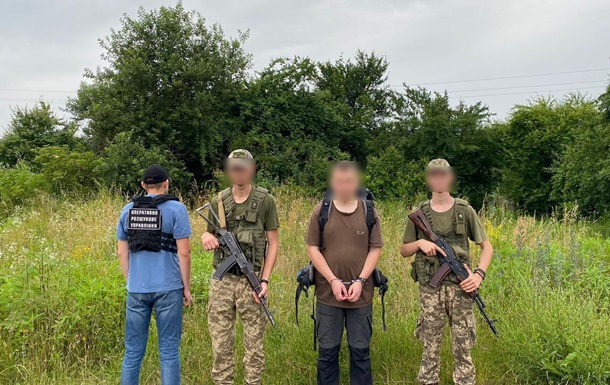 Українські прикордонники затримали на кордоні зі Словаччиною нелегала із РФ